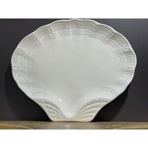 Este Ceramiche Italy Scallop Cream Porcelain Shell plate 9” X 8” P6 176